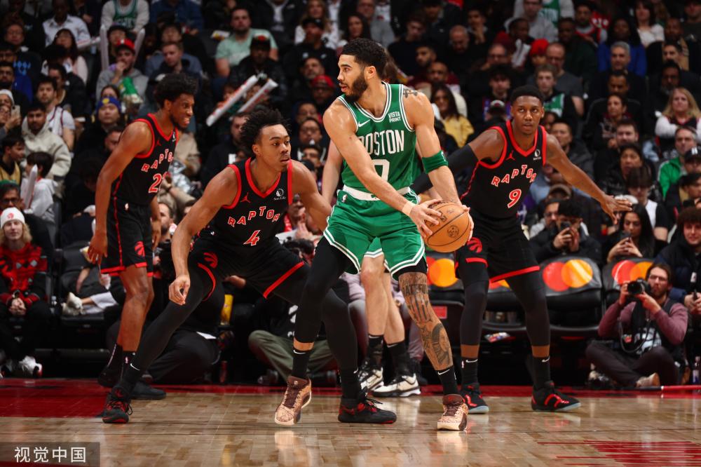 继续潜心于 继续潜心于