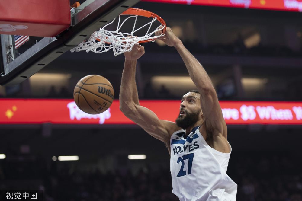 费从阿贾克 费从阿贾克